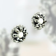 Load image into Gallery viewer, Silver Bloom