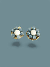 Load image into Gallery viewer, Petite Green Flower